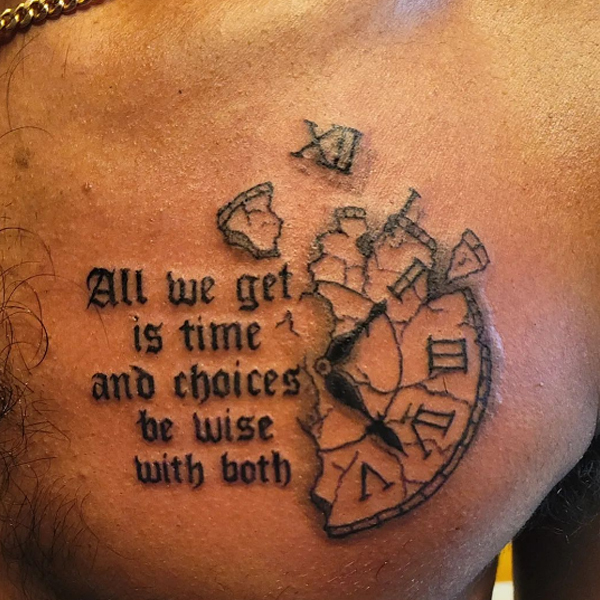 Dazzling broken clock and time quote tattoo