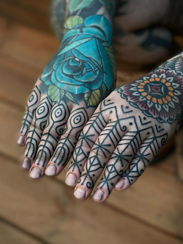 Super stunning Finger ornamental tribal design tattoo
