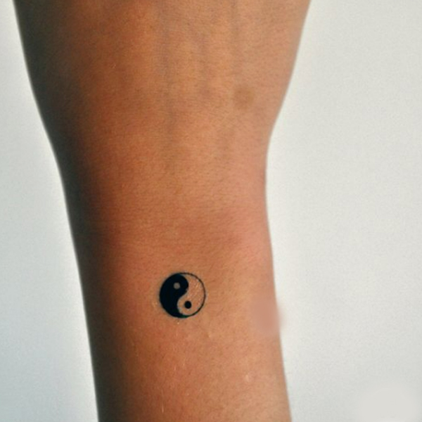 A Dazzling little ying-yang tattoo