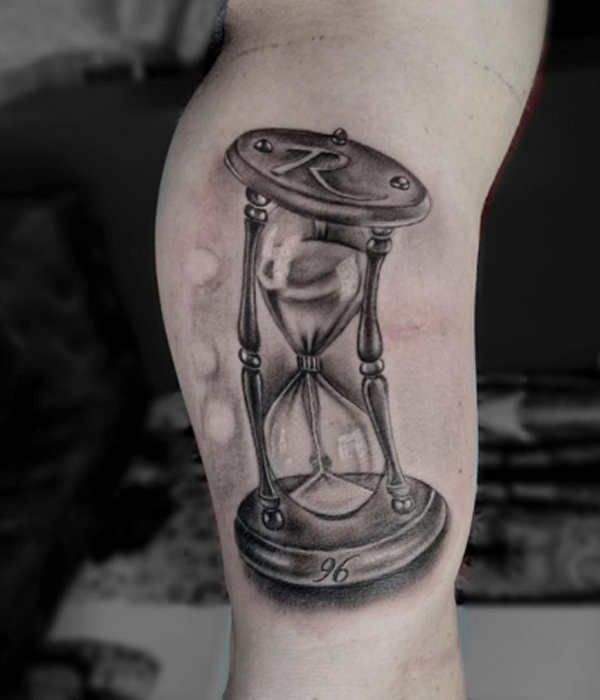 Awesome hourglass realistic 3d tattoo design