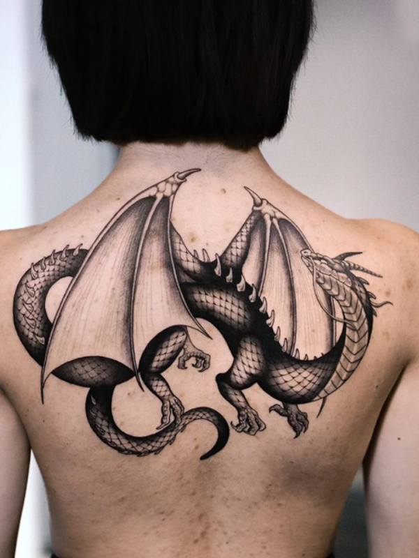 Stunning Detailing dragon over the back