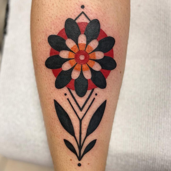 Pretty Neo-traditional Flower leg tattoo design